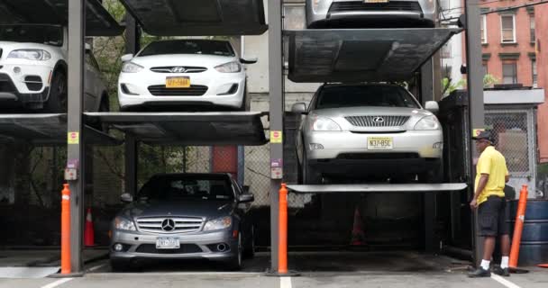 New York City Mayıs 2015 Otomatik Araba Park Otoparklar Eksikliği — Stok video