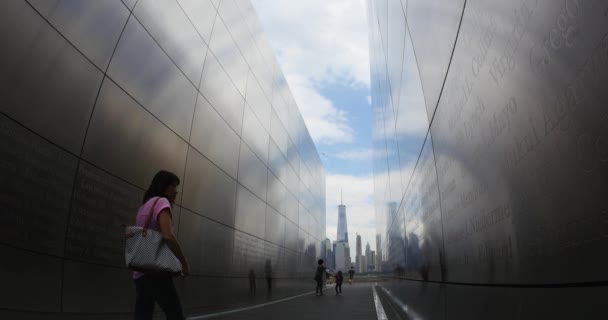 Jersey City Circa May 2015 People Visiting Empty Sky Memorial — Stockvideo