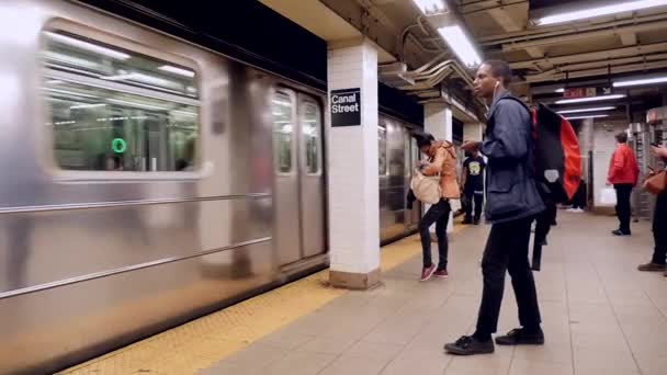 Nueva York City Junio Metraje Estación Metro — Vídeos de Stock