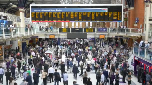 Commuters Underground Station London United Kingdom — Stock Video