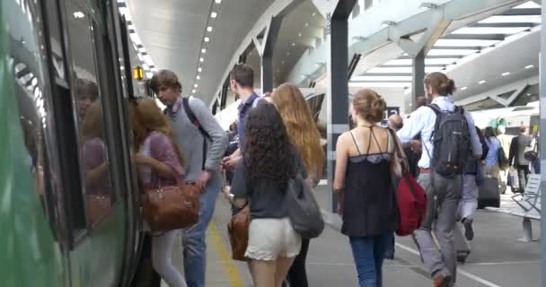 Commuters Metro Station Londres Royaume Uni — Video