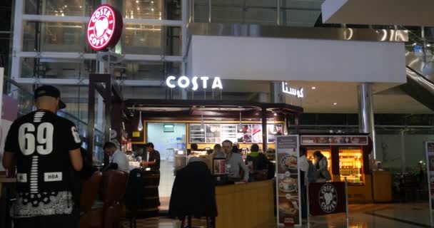 Dubai Uae November 2015 Costa Coffee Dubai International Airport Costa — Stock Video