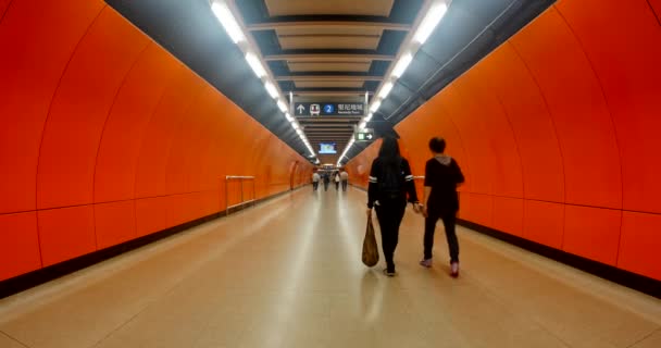 Hong Kong China Circa November 2015 People Walking Mtr Subway — 图库视频影像