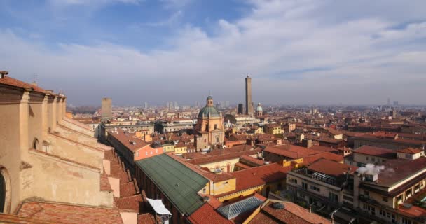 Vista Los Edificios Del Casco Antiguo Techos Bajo Cielo Nublado — Vídeos de Stock