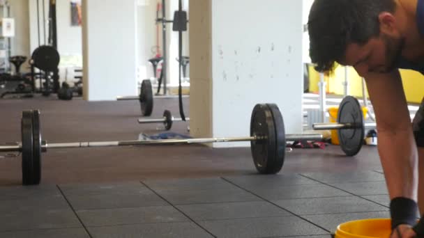 Jovem Desportista Treinar Ginásio Conceito Estilo Vida Ativo — Vídeo de Stock