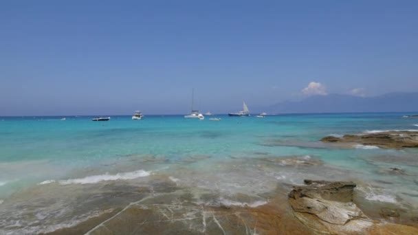 Güneşli Bir Günde Güzel Plaj Tropikal Deniz Pitoresk Görünümü — Stok video