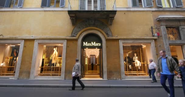 Roma Itália Circa Outubro 2016 Max Mara Store Condotti Max — Vídeo de Stock