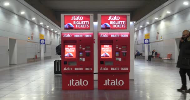 Bologna Itálie Circa January 2017 Samoobslužný Automat Trenitalia — Stock video