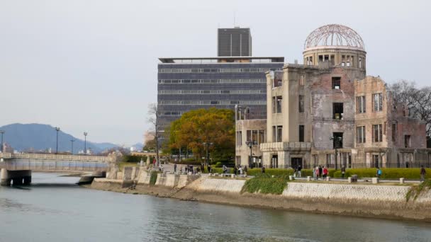 原子弹圆顶 根巴库圆顶 这个圆顶是1945年8月6日第一颗原子弹爆炸时留下的唯一一座建筑 — 图库视频影像