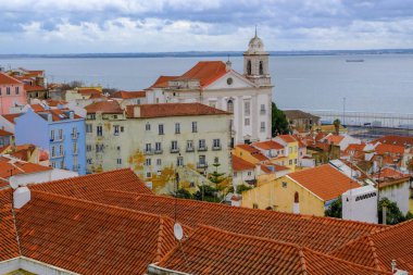 Lizbon cityscape, görünümü tarihi kentin Alfama, Portekiz