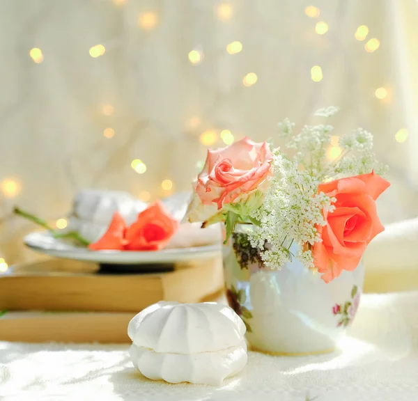 Lezzetli ve havadar lokum gül tomurcukları ile