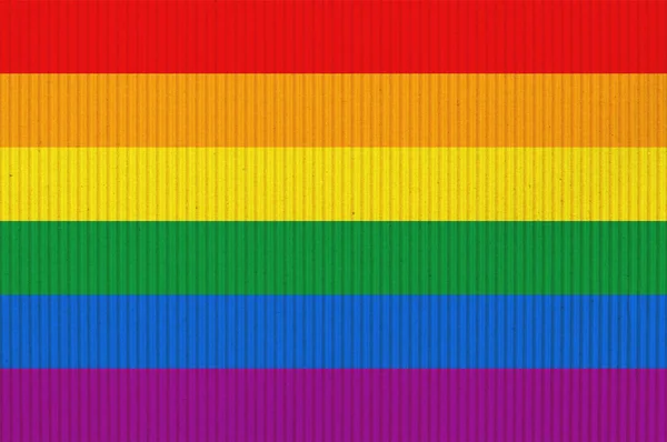 Lgbt 骄傲旗子或彩虹骄傲旗子在瓦楞纸板 — 图库照片
