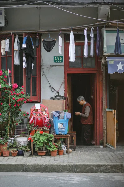 Shanghai China May 2019 Unidentified Old Woman Walking Front Her — Stock Photo, Image