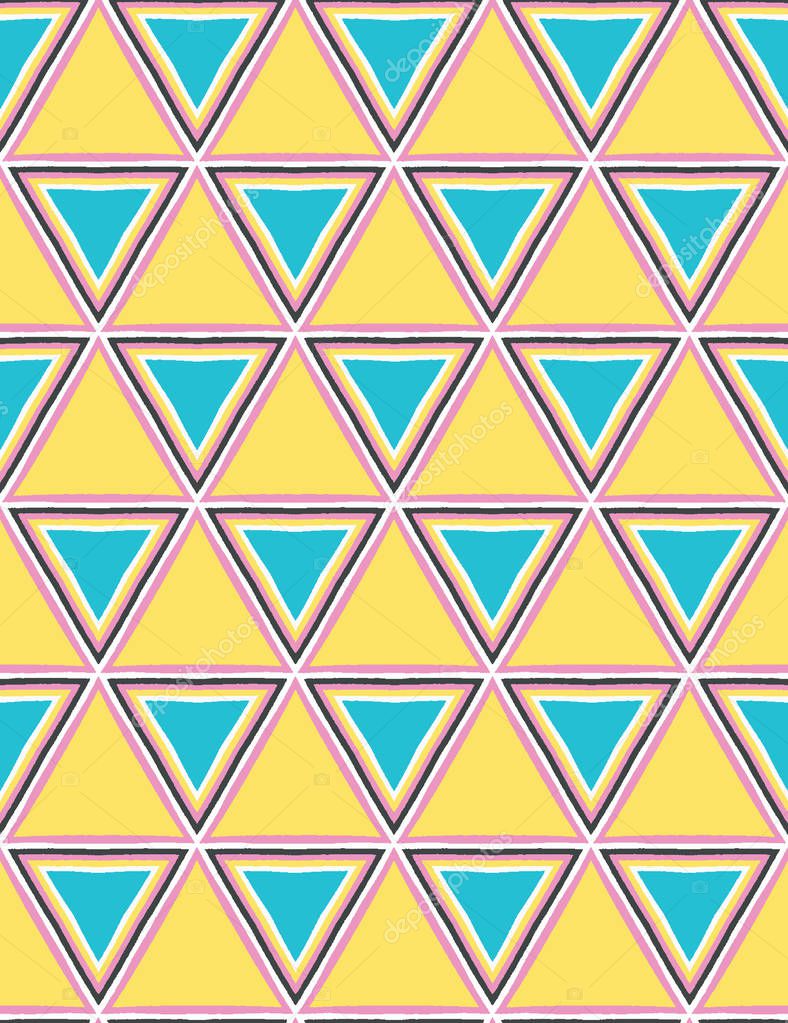 Geometric retro triangle shape seamless pattern. All over print vector background. Pretty summer 1950s quilt tile fashion style. Trendy wallpaper, vintage home decor.