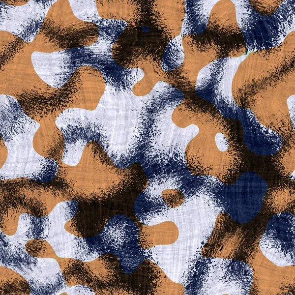 Sömlös indigofärgad bandana konsistens. Blå orange fläck vävd bomull effekt bakgrund. Upprepa indonesisk batik kamouflage motstå mönster. Splodge blob färg fläck över hela textil. Boho tygtryck — Stockfoto