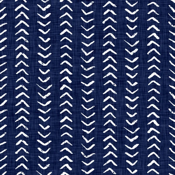 Nahtlose Indigo-Fischgrätstreifen-Textur. Blau gewebte Boro-Baumwolle gefärbt Effekt Hintergrund. Japaner wiederholen Batikmuster. Gestörte Farbstoffbleiche. Asiatisches Kimono-Textil. Abgenutzter Stoffaufdruck — Stockfoto