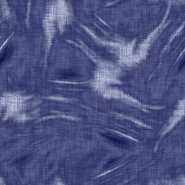 Textura sem emenda indigo manchado. Azul tecido boro algodão tingido efeito fundo. Japonês repetir batik resistir padrão. Branqueador de tinta de gravata angustiado. Asiático fusão allover quimono têxtil. Impressão de pano usado — Fotografia de Stock