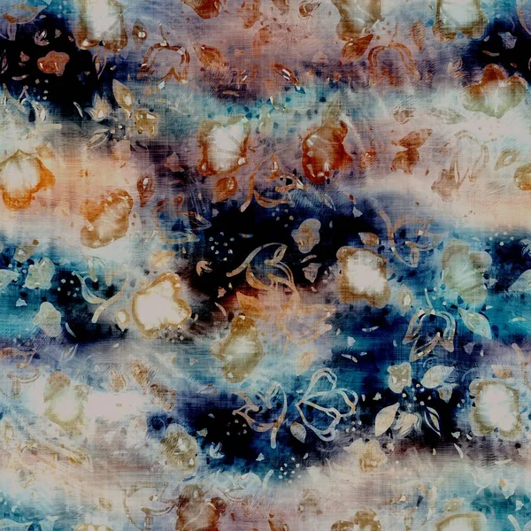 Unscharfe Aquarell-Glitch melierte Textur Hintergrund. Unregelmäßige Blutungen färben nahtlose Muster ein. Ombre verzerrte Boho-Batik überall im Druck. Bunte launische dunkle Flecknasseffekte. — Stockfoto