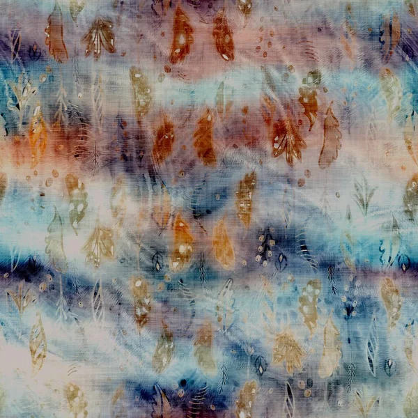 Unscharfe Aquarell-Glitch melierte Textur Hintergrund. Unregelmäßige Blutungen färben nahtlose Muster ein. Ombre verzerrte Boho-Batik überall im Druck. Bunte launische dunkle Flecknasseffekte. — Stockfoto