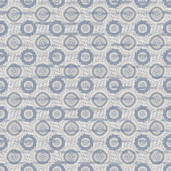 Nahtloses französisches Bauernhaus mit punktigem Leinenmuster. Provence blau weiß gewebte Textur. Shabby chic Stil dekorativen Kreis dot Stoff Hintergrund. Textil rustikal auf der ganzen Linie — Stockfoto