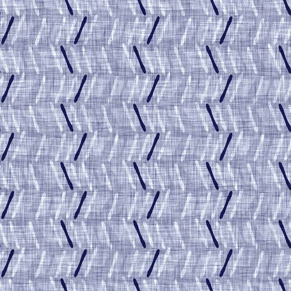 바다없는 인디고는 줄무늬 질감을 씻어 냈다. 파란 천으로 짠 보로 리넨은 효과적 인 배경을 보여 주었다. 일본은 반복적으로 바틱 저항 패턴을 사용 한다. 직물 인쇄물에 온통 아시아 어 자국이나 있다. — 스톡 사진