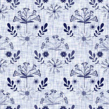 İndigo mavisi çiçek bloğu boyanmış keten desenli arka plan. Kusursuz örülmüş Japonlar batik kumaş örneklerini tekrarlıyorlar. Çiçeksel organik bulanık blok izleri tekstilin her yerinde.