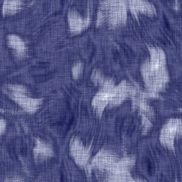 Sömlös indigo fläckig konsistens. Blå vävd boro bomull färgad effekt bakgrund. Japansk upprepad batik motstår mönster. Distress slips färgämne blekmedel. Asiatisk fusion över hela kimono textil. Utslitna tygavtryck — Stockfoto