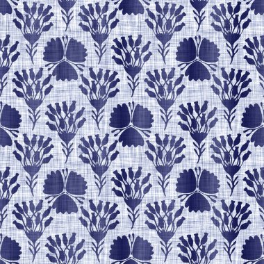 İndigo mavisi çiçek bloğu boyanmış keten desenli arka plan. Kusursuz örülmüş Japonlar batik kumaş örneklerini tekrarlıyorlar. Çiçeksel organik bulanık blok izleri tekstilin her yerinde.