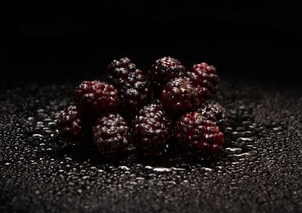 Black Background Fresh Mulberry — Stock Photo, Image