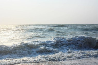 Dalgalar deniz. Karadeniz. Yaz