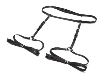 deri kemer beyaz bir arka plan üzerinde jartiyer