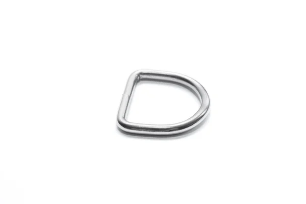 Metalowy Pierścień Pół Srebrny Białym Tle Okuć Góry — Zdjęcie stockowe
