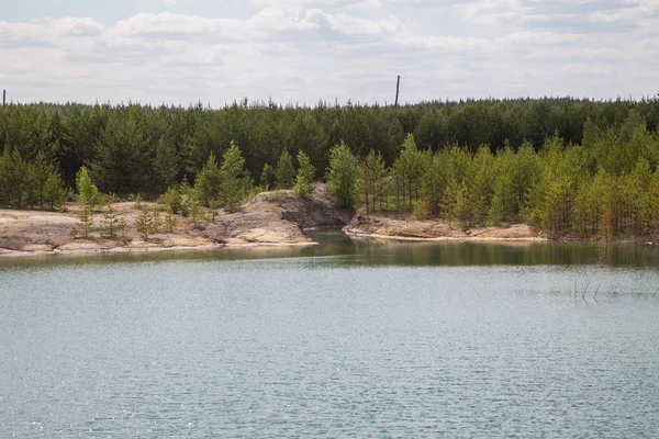 Cava Argilla Caolino Aperta Allagata Con Lago Acqua Blu — Foto Stock