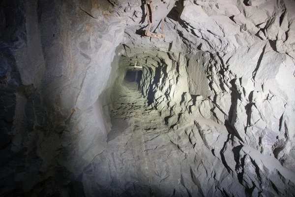 Antigua Mina Oro Subterráneo Vertical Elevar Mineral Pasadizo Molino Agujero — Foto de Stock