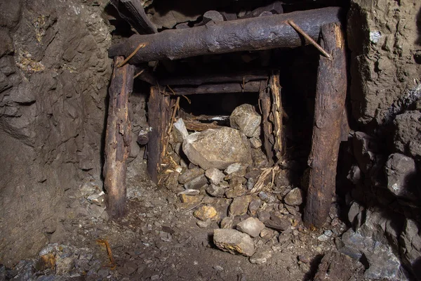 Deriva Del Túnel Del Eje Del Mineral Mina Oro Con — Foto de Stock