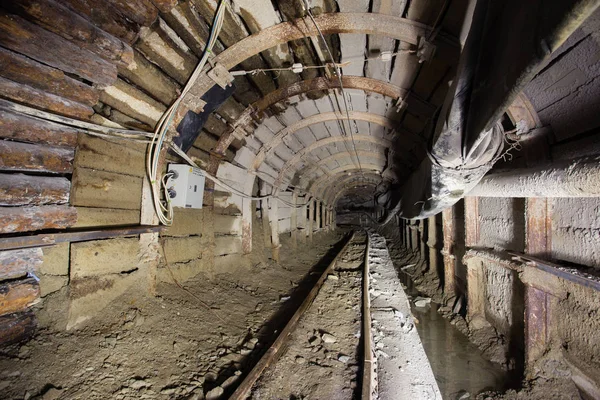 Deriva Túnel Eixo Minério Ouro Com Madeira Madeira Subterrânea Abandonada — Fotografia de Stock