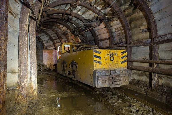 Locomotora Eléctrica Túnel Minero Subterráneo — Foto de Stock