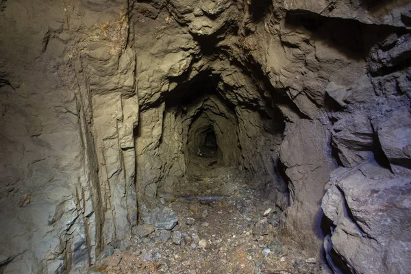 Золотий Рудниковий Вал Тунелю Дрейфу Під Землею — стокове фото