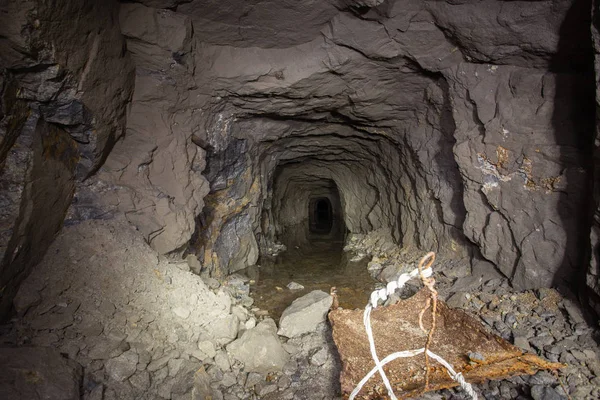 Minería Oro Túnel Eje Deriva Subterráneo Con Agua — Foto de Stock