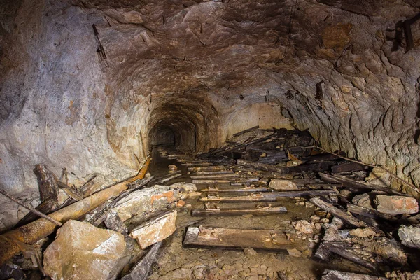 Metro Oro Mineral Hierro Mina Túnel Galería Paso — Foto de Stock