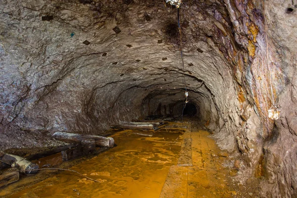Subterráneo Abandonado Oro Mineral Cobre Túnel Túnel Galería Paso Con — Foto de Stock
