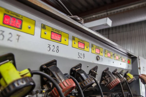 Altın madeni madencileri lambalar