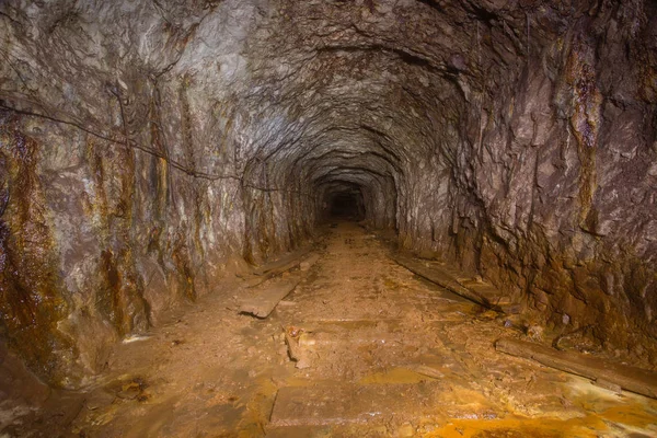 Sotterraneo Abbandonato Oro Minerale Ferro Galleria Galleria Galleria Pozzo Passaggio — Foto Stock