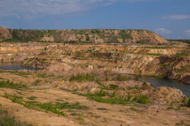 Açık çukur altın cevheri ocağı maden madencilik teknolojisi