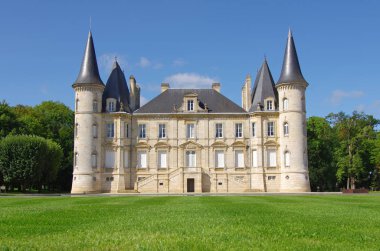Fransız Kalesi şarap. Chateau Pichon-Longueville