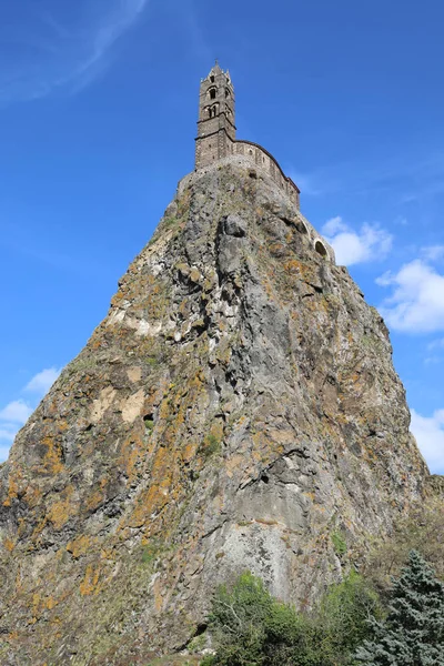 Rocher Aiguilhe Saint Michel Church Puy Velay Haute Loire Auvergne — стоковое фото