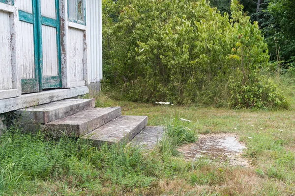 Rock Trap Een Oude Verweerde Huis — Stockfoto