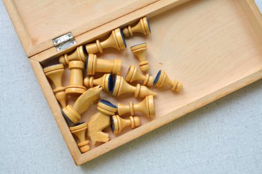 Satranç kutusundadır