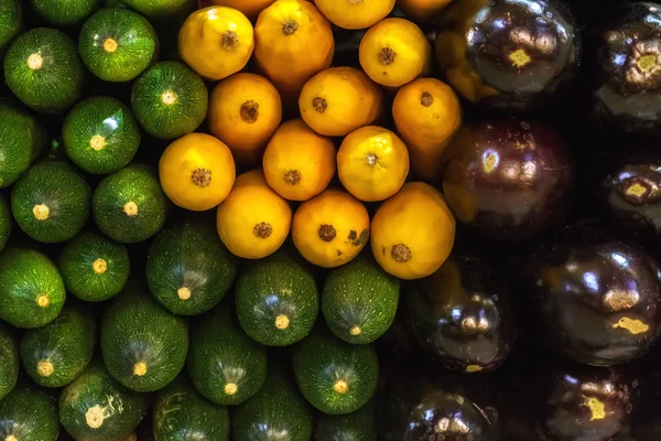 Imagem Colocada Uma Fileira Vegetais Berinjela Abobrinha Para Uso Como — Fotografia de Stock