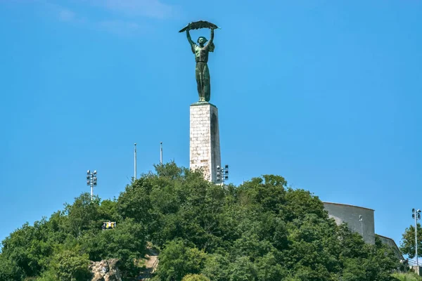 Statua Della Libertà Sulla Collina Gellert Budapest Sullo Sfondo Del — Foto Stock